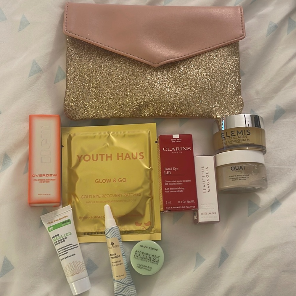 NWT Skincare Bundle with makeup bag